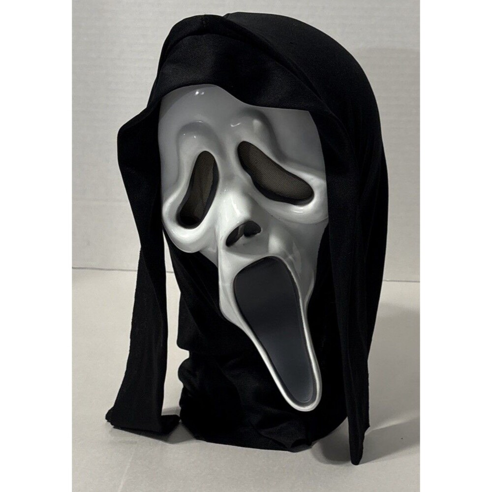 Ghost Face Scream Mask 9206 Fun World Easter Unli Halloween Made 6/20 2020